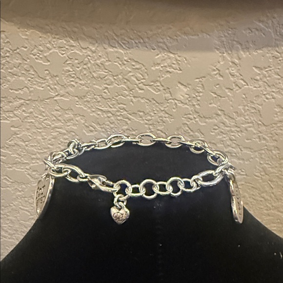 ❤️ Brighton Be Mine Heart Charm Bracelet EUC - Picture 3 of 8